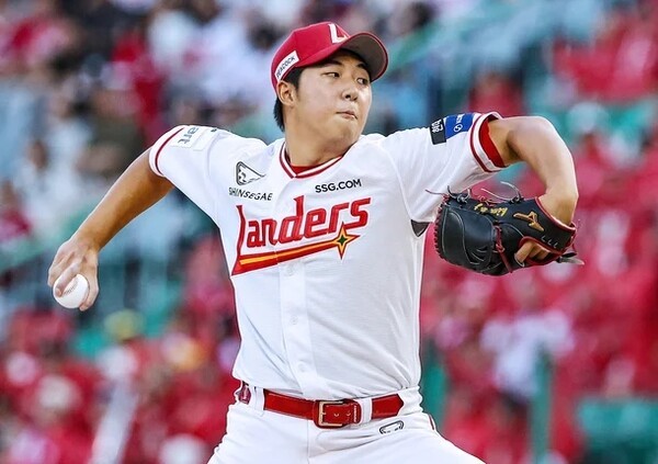 <b>SSG</b>, <b>김민준</b> '고졸신인 <b>4연속 QS</b>'로 롯데 9-1 제압