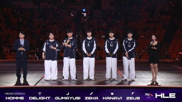 12일 한화생명이 서울 올림픽공원 KSPO돔에서 열린 '2026 우리은행 LoL 챔피언스 코리아(LCK)' 포스트시즌 플레이오프 결승 진출전에서 T1을 세트 스코어 3대1로 꺾었다. (▲HLE & T1= 3:1)./사진=네이버 치지직 라이브영상 캡처