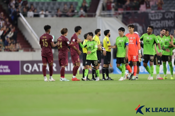 14일 전북 현대가 일본 고베 미사키 파크 스타디움에서 열린 2026-2027 아시아축구연맹 챔피언스리그 엘리트(ACLE) 리그 스테이지 2차전 원정경기에서 비셀 고베에 0-2로 졌다. (▲전북 현대). /사진=한국프로축구연맹