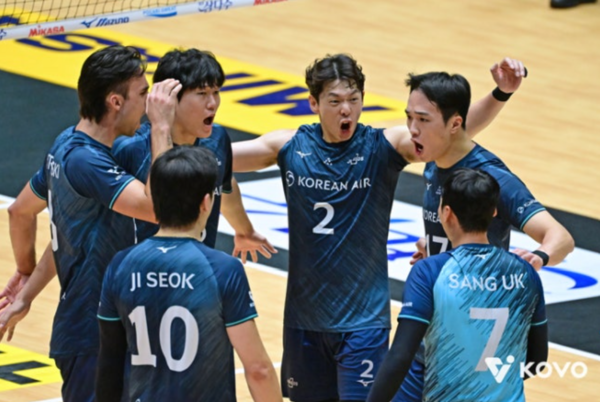 24일 대한항공이 전남 여수 진남체육관에서 열린 2026 여수·NH농협컵 프로배구대회 남자부 준결승에서 우리카드에 3-0으로 승리했다.(▲ 인천 대한항공 점보스, 공격성공률53.2, 공격득점41, 블로킹득점12, 서브득점6, 상대범실28, 디그성공29, 리스브정확19, 세트성공40, 범실17). /사진=KOVO