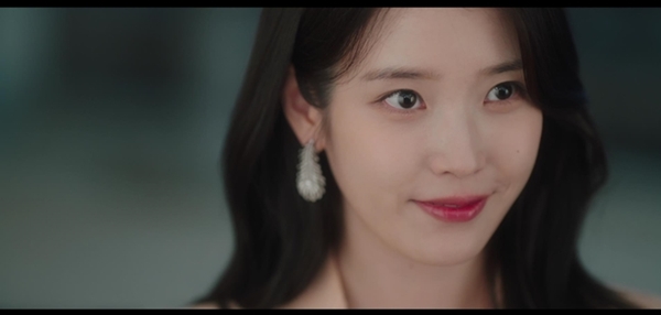 IU主演MBC新劇《21世紀大君夫人》成熙珠大膽挑戰王子理安大君婚姻計劃