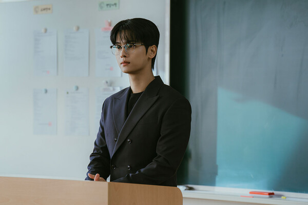 車學沇主演《浪漫的絕對值》展現冷酷數學老師賈禹秀多面魅力