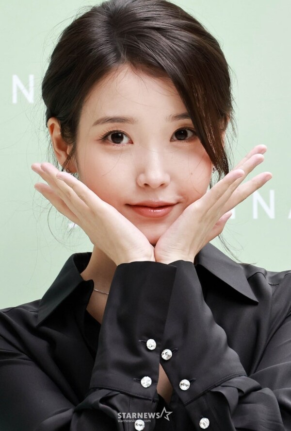 올림픽 공원 봉쇄 시위, 전쟁터 된 아이유 SNS