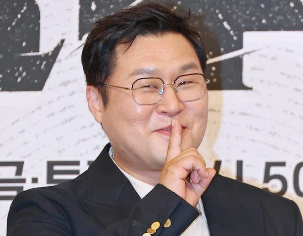 '투머치토커' 윤경호, 인생 최대 위기…'김부장' 대박에 13시간 강제 입 봉인