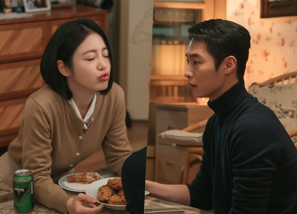 '<b>닥터 섬보이</b>' 신예은, 이재욱에 내민 입술...달달 홈데이트