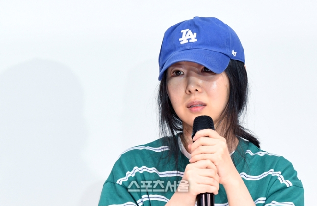 Article thumbnail for NewJeans Opens Up About Legal Struggles and Emotional Toll