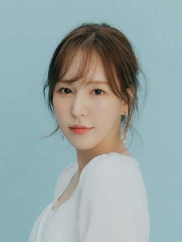 Article thumbnail for Red Velvet's Wendy Donates 50 Million Won to Support Wildfire Victims