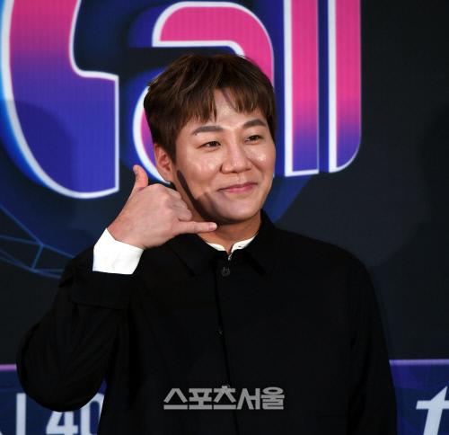 <b>윤민수</b>, ‘7억원대 음원 소송’ 벤과 <b>불화설 해명</b> “저랑 사이 좋아요”