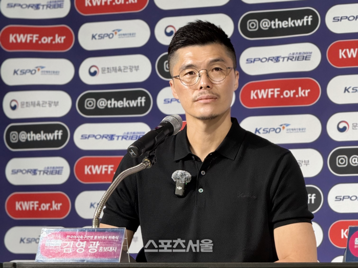 <b>여자축구</b>연맹 <b>홍보대사</b>로 뛰는 <b>김영광</b>·전가을 “딸에게 <b>축구</b>를 시켜도...