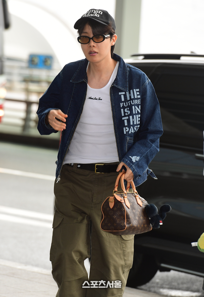 BTS <b>제이홉</b>, 5년 만에 ‘<b>배철수</b>의 <b>음악캠프</b>’ <b>출연</b>