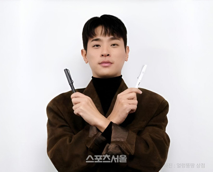 ‘유퀴즈 후폭풍’ <b>박정민 출판사</b> 무제 측, “<b>장난전화</b>로 업무 마비” ...