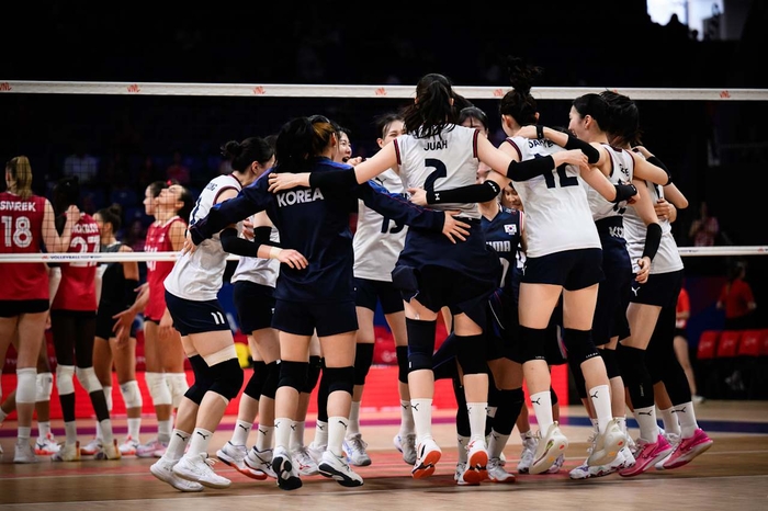 <b>여자배구</b>대표팀, VNL 2주차 첫 경기 <b>캐나다</b> 제압…4연패 뒤 첫 승