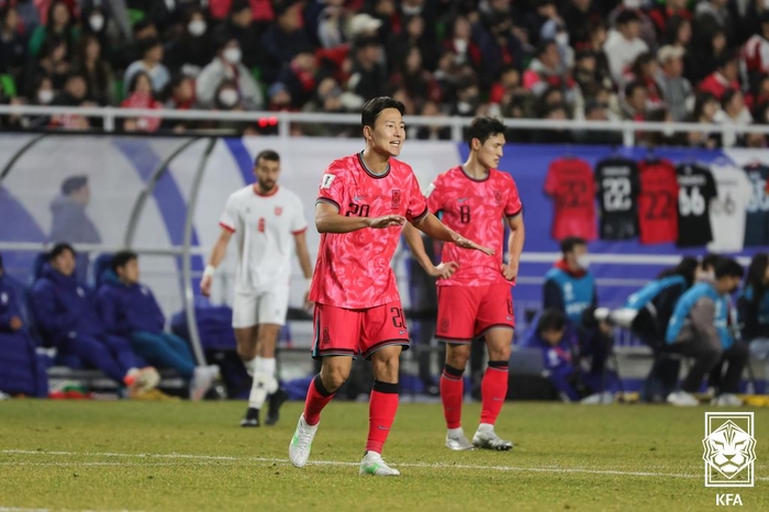 ‘K리그 좀비 선언’ <b>권경원</b>, <b>FC안양 입단</b>…“내게 진심을 다해 끌렸다...