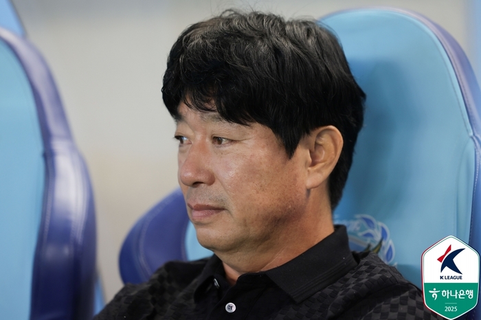 권경원 ‘선발 카드’ <b>안양</b> “팀에 큰 힘 될 것”…‘포백’ 가동하는 ...