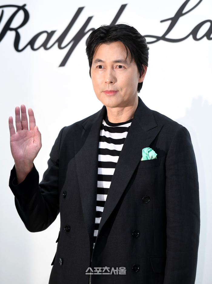 <b>정우성</b> 측, 비연예인과 <b>혼인신고설</b>에 “사생활” 선긋기 [공식입장]