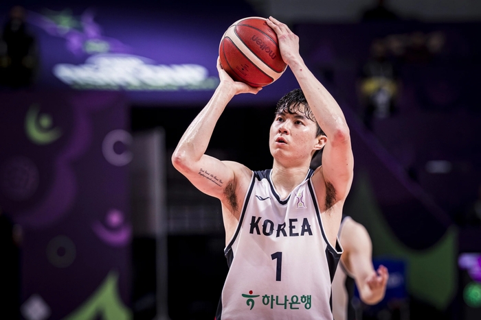 韓 농구 <b>대표팀</b>, 중국에 막혀 아시아컵 8강 진출 무산…<b>이현중</b> “지는 ...
