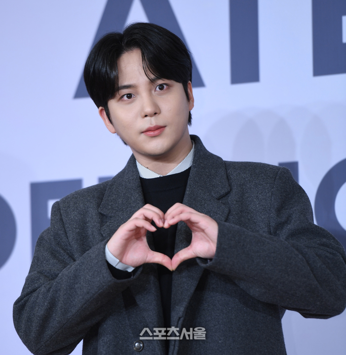 꿈은 이루어진다…<b>두산</b> ‘찐팬’ <b>에이티즈 종호</b>, 27일 <b>두산</b>-삼성전 시...