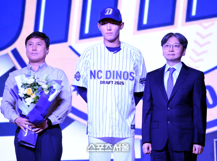신인 최초 <b>옵션 계약</b>?→‘1R <b>신재인</b> 3.5억’…NC, 신인 선수 입단 <b>계약</b> ...