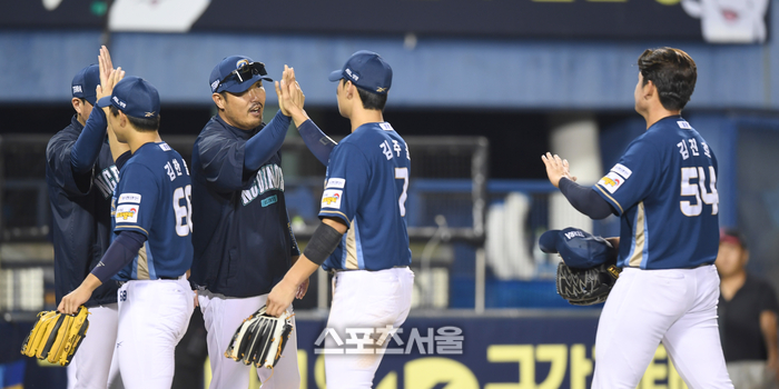 ‘1위 LG도 잡았다니’ <b>8연승</b> <b>NC</b> 미쳤다! <b>이호준 감독</b> “우리만의 플레...