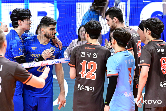 ‘디미트로프와 신경전’ 알리 향한 조언, 마<b>우리</b>시오 감독 “그를 바꿀...