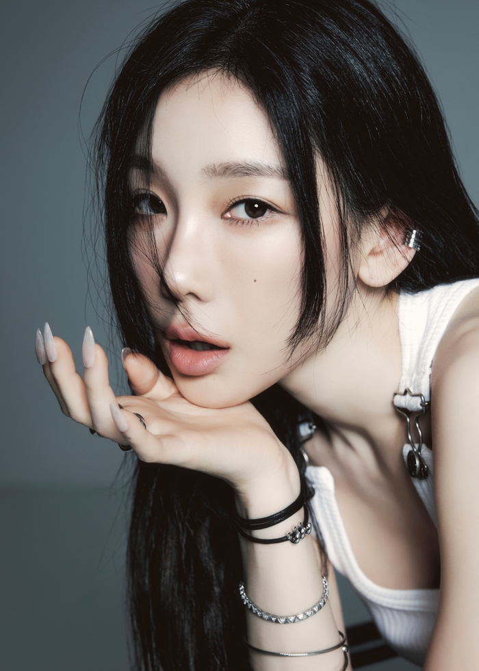 ‘솔로 10주년’ <b>태연</b>, 첫 컴필레이션 앨범 ‘Panorama’ <b>무드</b> 담은 티징...