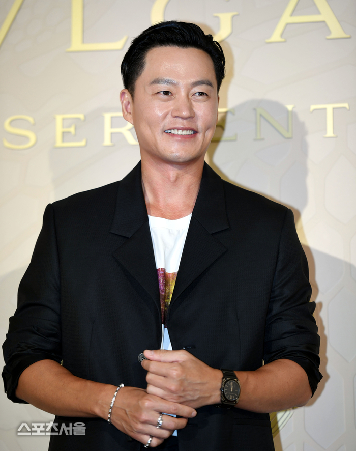 <b>이서진</b> “女배우=동료, 女가수=스타”…前연인들 첫고백