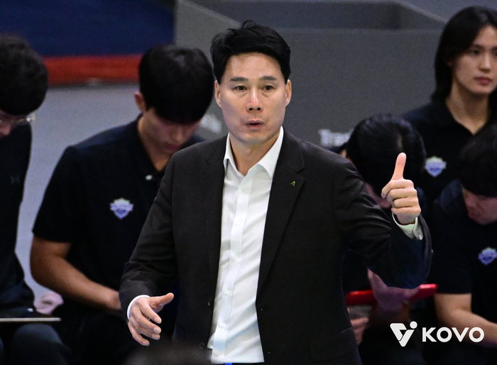 2위 도약, 현대건설 강성형 <b>감독</b> “이번시즌 가장 좋은 경기, 나아지고...