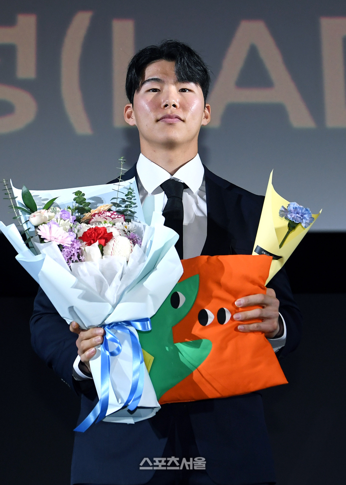 와! <b>김혜성</b>, <b>월드시리즈 우승</b> 보너스로 7억 1500만원 받는다