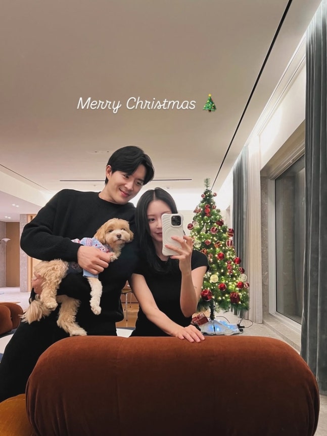 “집이야 호텔이야?” 한예슬, 10살 연하 남편과 ‘억 소리 나는’ 럭셔리 크리스마스