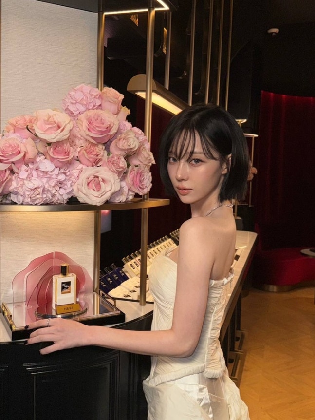 温特以她优雅而美丽的克制抢尽风头。