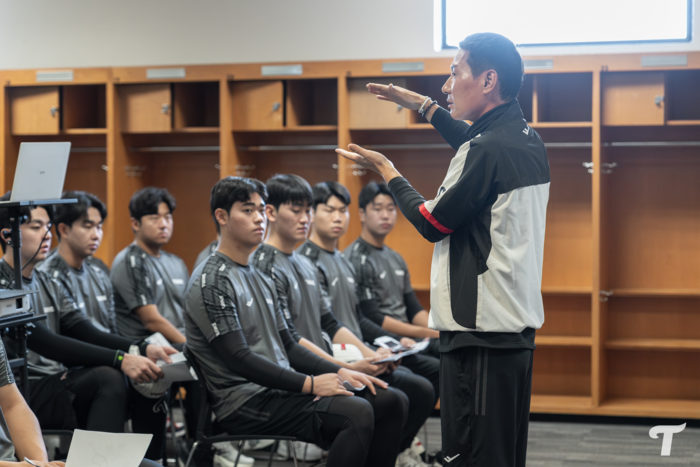 “LG에 <b>야구</b> 할 줄 아는 <b>선수</b> 많다” 통합챔피언이 스프링캠프 치르는 ...