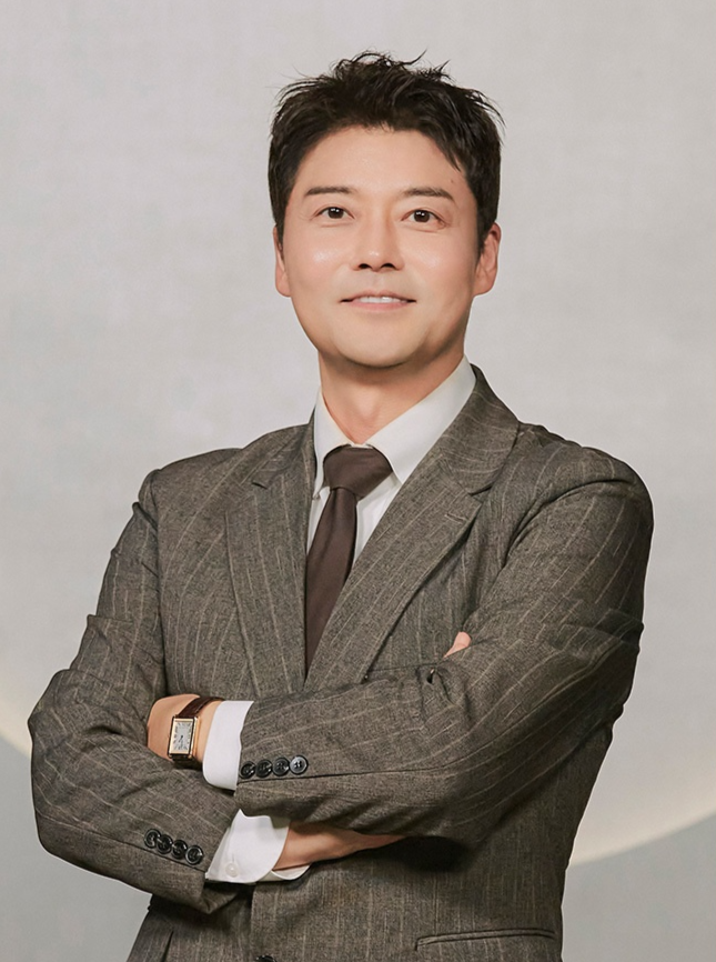 ‘전·무’ 사진에 ‘나혼산’ 로고…주사이모 SNS, 전현무까지 소환