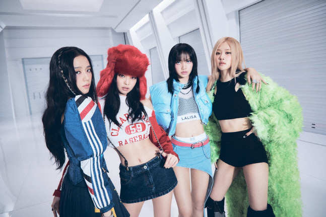 從 BLACKPINK 的《Shutdown》到 Le Seraphim 的《Boomfala》…K-pop 真是巧妙…