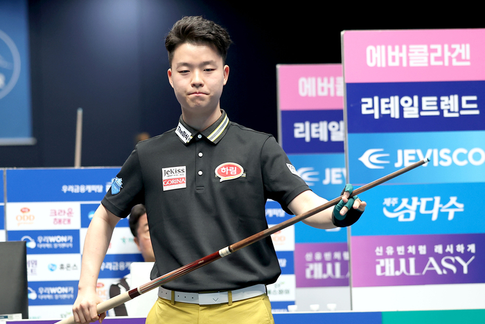 PBA ‘최연소 월드챔피언’ 2007년생 영건 <b>김영원</b>, 벨기에 베테랑 에디 ...