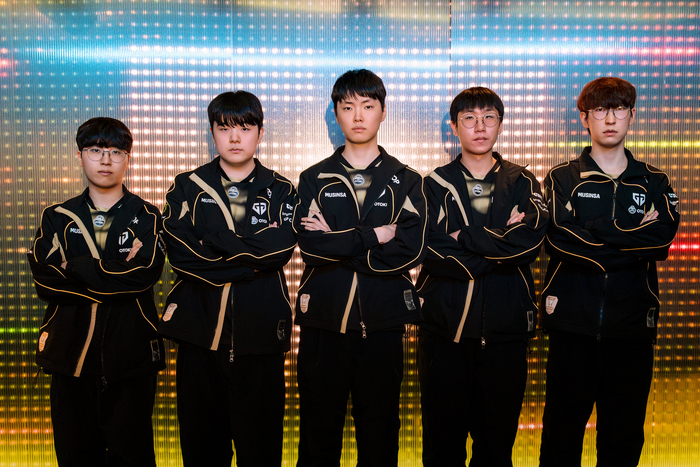 “<b>KT</b> 천적설 끝냈다”…<b>젠지</b>, <b>3-0</b> 완승! MSI 티켓 놓고 T1과 최종 격돌 [...