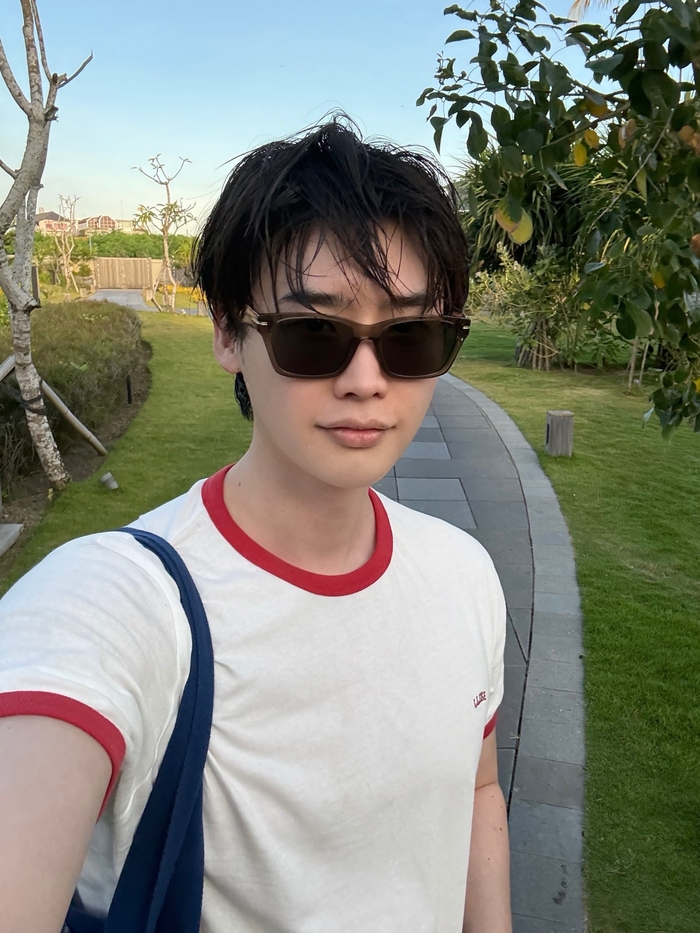 ‘아이유♥’ 이종석, 휴양지서 태평양 어깨+성난 등근육