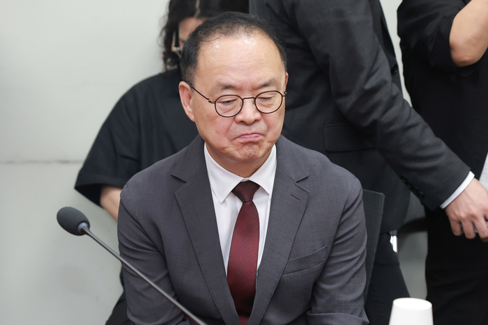 정몽규 물러난 축구협회, <b>이용수 부회장</b> 직무대행 체제로…2주 만에 체...
