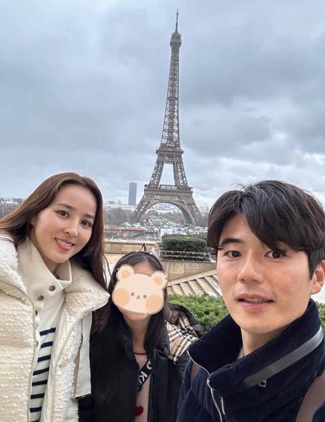 <b>한혜진</b>기성용 딸 시온, 사실 유튜버였다…‘이모부’ 김강우도 “구독...