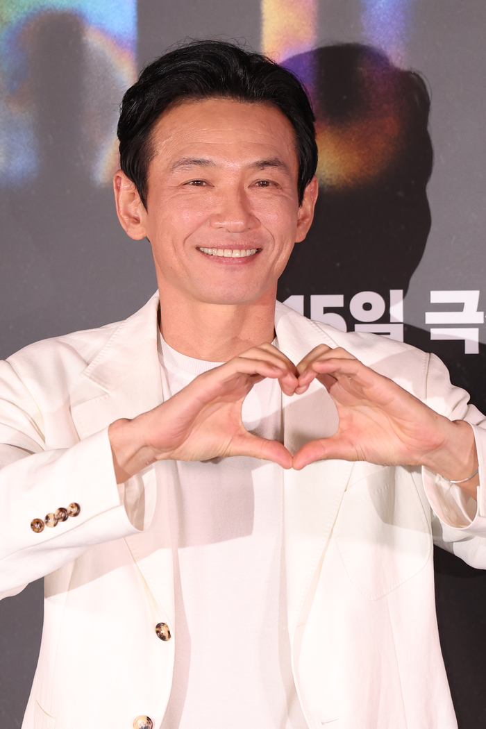 Hwang Jung-min's Stalker Drama Just Got Messier: Distributor Neon and His Minor Son Are Now Involved