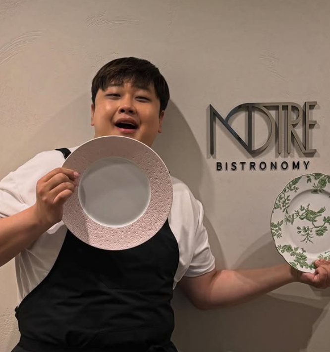 'Black and White Chef' Star Yoon Nam-no Confesses He Had Only $60 in the Bank at a Friend's Wedding