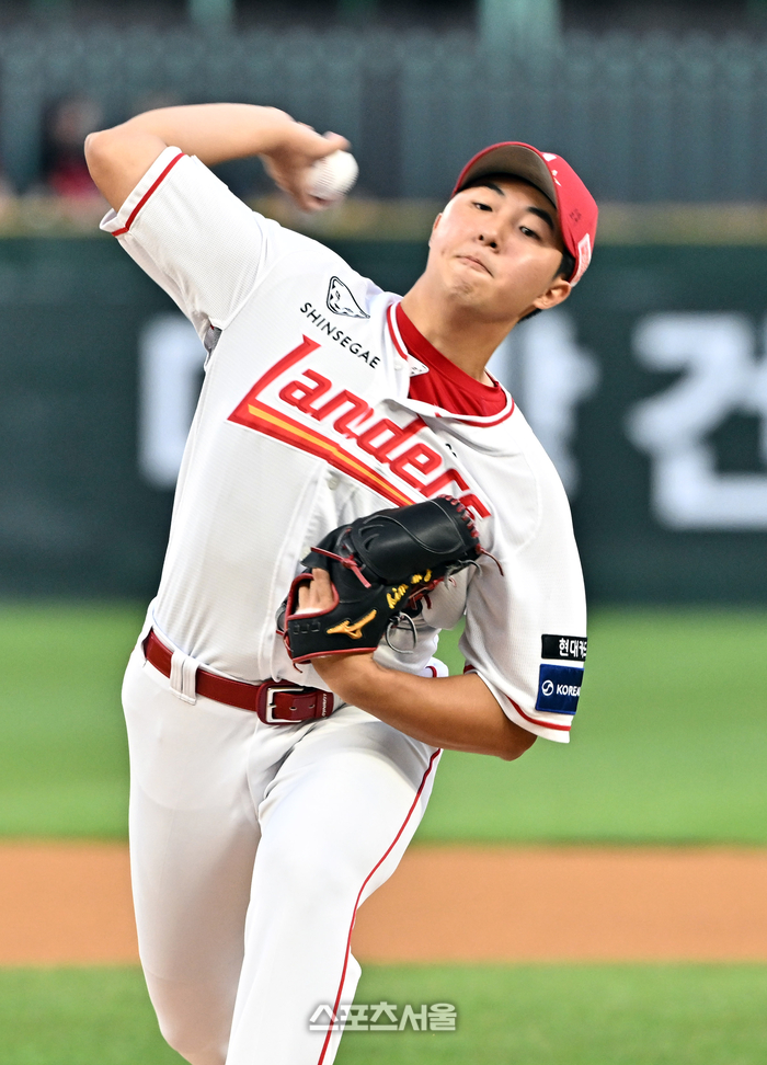 [포토]<b>SSG 김민준</b>, KIA전 <b>선발</b> 등판