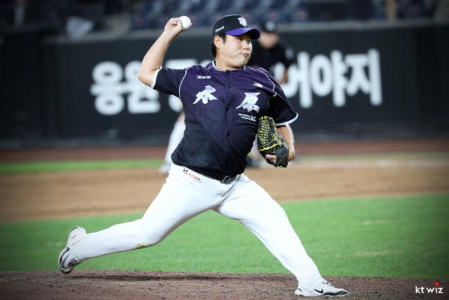 KT 문용익이 16일 대전 한화생명 볼파크에서 열린 2026 KBO리그 정규시즌 한화전에서 역투하고 있다. 사진 | KT 위즈