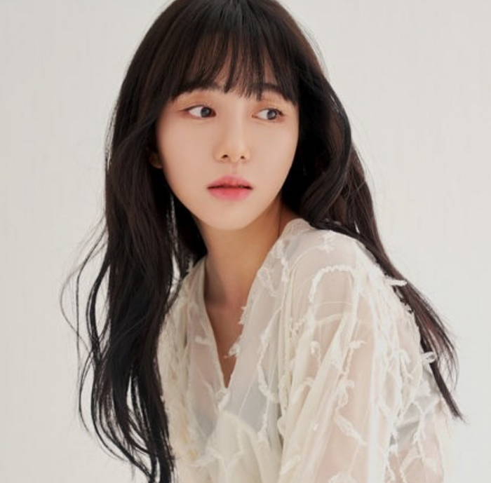 Kwon Mina Turns to the Public After Police Hang Up During Sister Search
