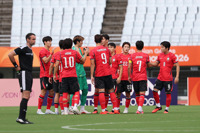 ‘4연패 도전’ <b>이민성호</b>, 전반 부터 ‘대위기’…중국 ‘역습’ 한 방...