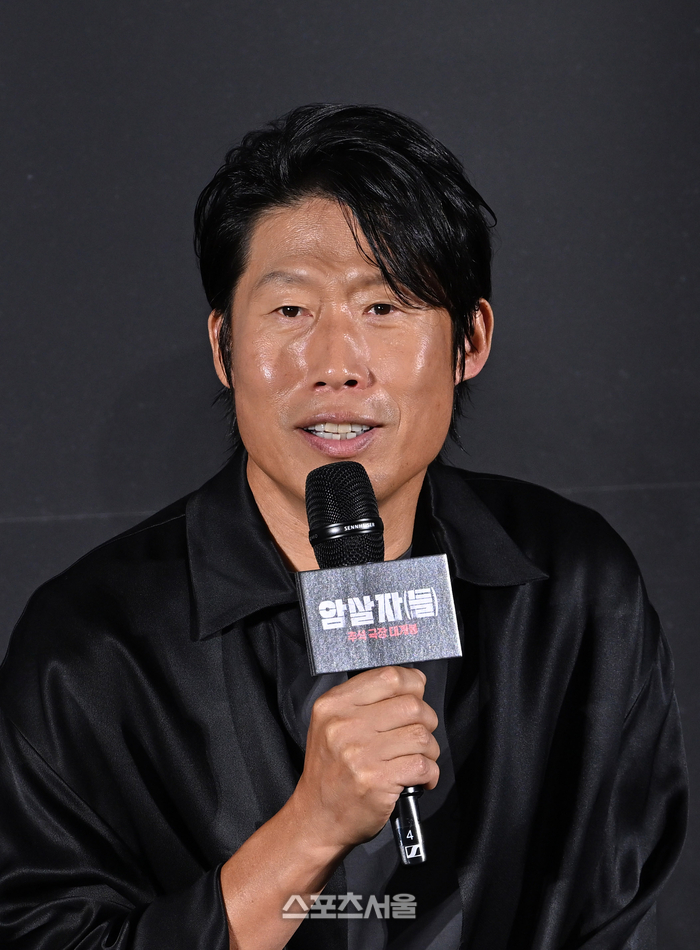 ‘암살자(들)’ <b>유해진</b> 측, <b>자택</b> 앞 집회+인신공격에 결국 법적대응 예...