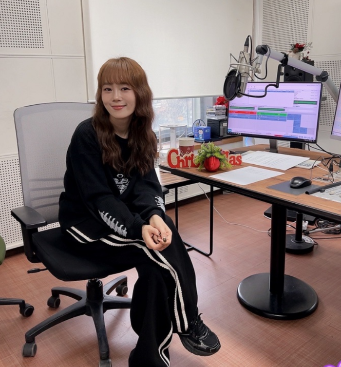 [전문] <b>이수영</b> “아들 백혈병 진단, 라디오 휴식 결정”