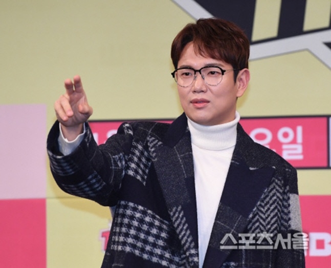 장성규, ‘<b>나혼산</b>’ 김민에 뒷북 감탄…“사랑에 빠진 기분”