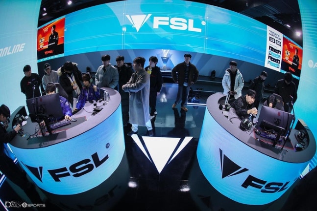 서울 잠실 DN콜로세움에서 열린 2026 FC 온라인 슈퍼 챔피언스 리그(FSL) 스프링 경기 현장. 사진ㅣ데일리e스포츠