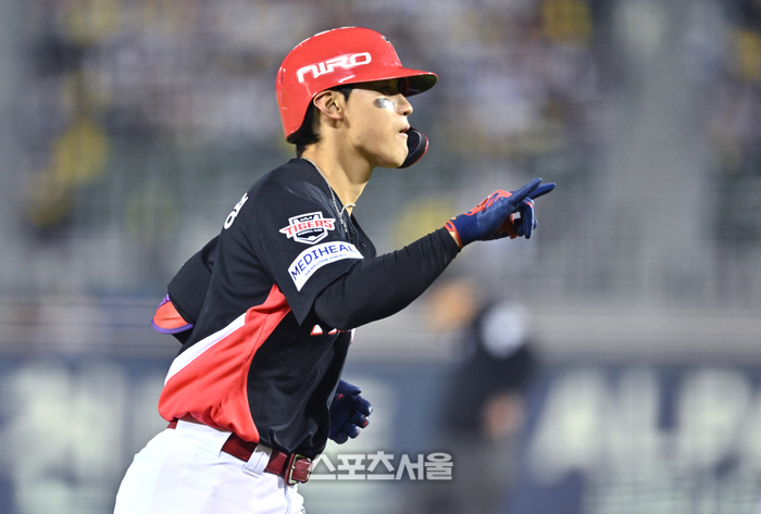 ‘3홈런 8타점 OPS 1.795’ 김도영, 준PO MVP 등극…득표율 86.6% ‘압도적...