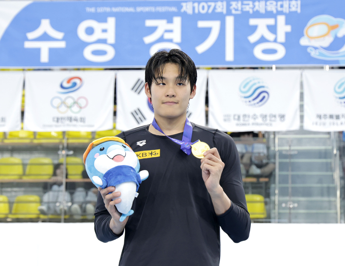 수영 <b>김영범</b>·김서영 나란히 <b>4관왕</b> 달성…요트 하지민 16연패 대업 [<b>전국</b>...